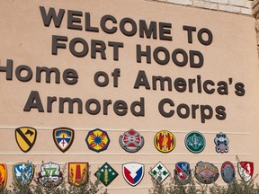 The main gate to Fort Hood military base in Texas. (AFP PHOTO/Paul J. Richards)