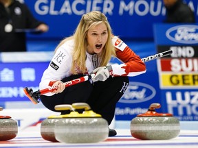 Canada's skip Jennifer Jones instructs her team mates during their curling round robin game against Scotland at the World Women's Curling Championships in Sapporo March 15, 2015. (REUTERS)