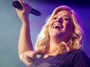 Singer Kelly Clarkson will play MTS Centre this fall. (REUTERS/Rick Wilking file photo)