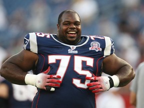 Vince Wilfork #75 of the New England Patriots smiles during warm ups gainst the Cincinnati Bengals during their preseason game at Gillette Stadium on August 20, 2009 in Foxboro, Massachusetts. (Jim Rogash/Getty Images/AFP)