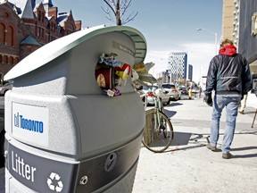 Toronto street garbage receptacle. (Toronto Sun files)