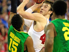 Wisconsin’s Frank Kaminsky, looking to shoot against Oregon last weekend, could have a big game against North Carolina tonight with Kennedy Meeks expected not to play. (AFP)