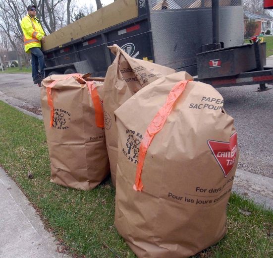 Yard waste collection program set to begin Winnipeg Sun