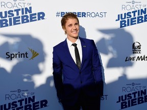 Justin Bieber poses during Comedy Central Roast of Justin Bieber at Sony Studios in Culver City, California March 14, 2015. (REUTERS/Kevork Djansezian)