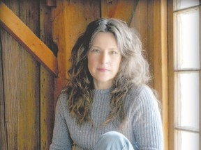 Suzanne Davis brings her Carole King tribute show to London Saturday.