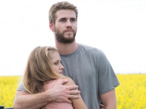 Liam Hemsworth and Teresa Palmer in a scene from Cut Bank. (eOne)