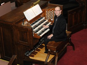 Celebrity Organist