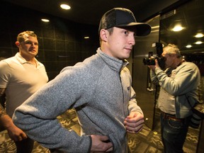 Tyler Bozak heads for the exits yesterday after cleaning out his locker at the ACC on April 13. (Craig Robertson, Toronto Sun)