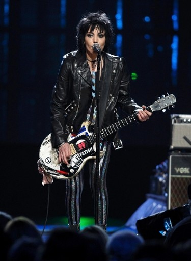 Joan Jett performs during the 2015 Rock and Roll Hall of Fame Induction Ceremony in Cleveland, Ohio April 18, 2015. REUTERS/Aaron Josefczyk