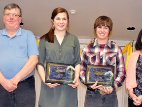 Morgan Rolph (second from left) and Evan Chaffe were chosen as the Mitchell Minor Sports female and male athletes of the year last Thursday, April 16. Presenting the Bruce Sawyer memorial award were Bruce’s children, Rob (left) and Joanne. ANDY BADER/MITCHELL ADVOCATE