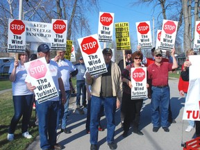 Dutton Dunwich Opponents of Wind Turbines held a protest rally last week in Dutton outside the entrance road to the Dutton Dunwich Community Centre. Residents were making their opposition to wind turbines clear on the same night the company proposing the turbines  and land owners who signed leases were meeting inside the community centre.