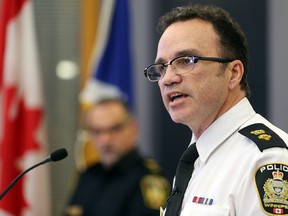 Winnipeg Police Superintendent Danny Smyth speaks to the media in Winnipeg, April 28, 2015. (BRIAN DONOGH/Postmedia Network)