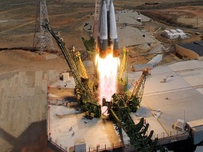 Russia's Progress M-27M cargo ship blasts off from the launch pad at the Russian-leased Baikonur cosmodrome in Kazakhstan on April 28, 2015. AFP PHOTO / STRINGER