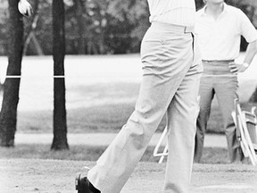 Calvin Peete at the Western Open in 1986. (Ted Van Pelt/Wikimedia Commons)