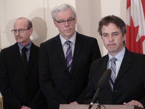 Tom Nevakshonoff (Interlake) is sworn into cabinet by Premier Greg Selinger Wednesday, April 29, 2015.