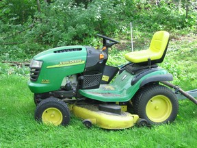 riding lawnmower filer