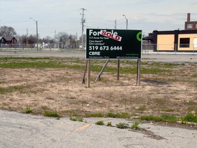 Vacant lot Ross and Talbot streets