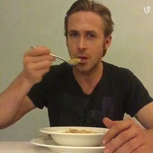 Ryan Gosling Pays Tribute To Dead Vine Star By Finally Eating His Cereal Toronto Sun 3646