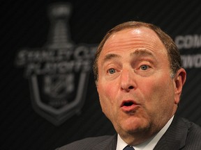 NHL Commissioner Gary Bettman was a late scratch at the Rady Jewish Community Centre's annual sports dinner. (Brian Donogh/Winnipeg Sun file photo)