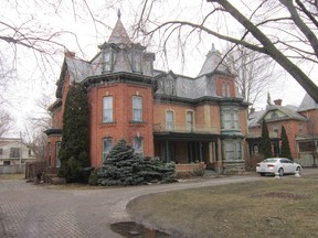 Martin House, 158 Victoria Ave.