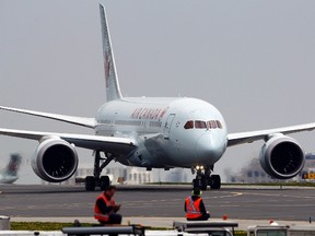 Air Canada's Boeing 787 Dreamliner lands at Pearson International Airport in Toronto in this May 18, 2014 file photo. (REUTERS/Aaron Harris)