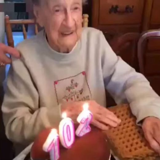 Watch Grandmother 102 Loses Dentures While Blowing Out Bday Candles Toronto Sun 3657