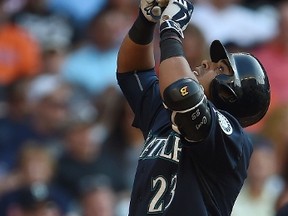 Nelson Cruz is hitting .351 for the Mariners this season. (AFP/PHOTO)