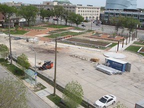 The parking area at 25 Fort Street. Friends of Upper Fort Garry have won an appeal to keep the parking area for two years. (Brian Donogh/Winnipeg Sun)