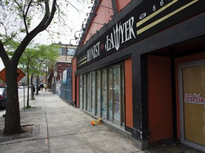The closed down Honest Lawyer restaurant is shown in the Byward Market on Sunday, May 31, 2015.
DANI-ELLE DUBE/Ottawa Sun
