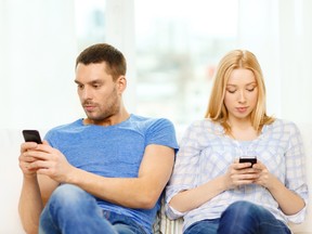 Here are the benefits of dating someone not on social media. (Fotolia)