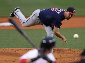 Mike Pelfrey has put up stunning numbers so far, but mixed-league owners, on the whole, remain unconvinced. (AFP)