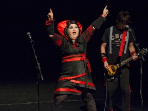 Australians Daniel Tobias and Clare Bartholomew performs as Die Roten Punkte from Berlin, Germany during the London Fringe Festival. (DEREK RUTTAN, The London Free Press)