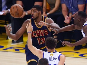 Cleveland Cavaliers’ Tristan Thompson averaged a double-double (10 points and 13 rebounds per game) in the NBA Finals. (AFP/PHOTO)