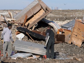 Increasing dumping fees at the Brady Road Resource Management Facility are proposed as a way to offset costs of waiving recycling fees. (Brian/Donogh/Winnipeg Sun file photo)
