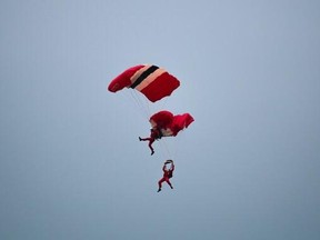 A British army paratrooper had a close call after his parachute failed to open properly. (Twitter)