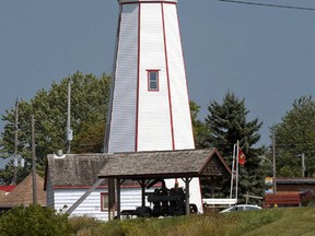 Port Burwell lighthouse