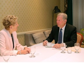 Ontario Premier Kathleen Wynne and former United States vice-president Al Gore sit down for a bilateral meeting before the start of Climate Summit of the Americas meeting in Toronto on Thursday, July 9 2015. THE CANADIAN PRESS/Chris Young
