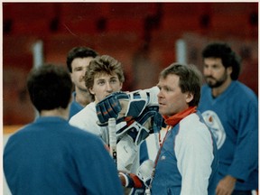 Glen Sather with the Edmonton Oilers in 1987. File photo/Edmonton Sun