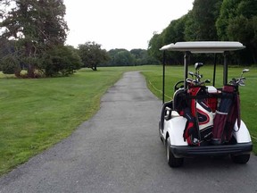 Golf cart.

(Fotolia)
