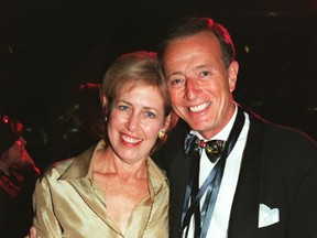 Jeff Lyons is pictured with his wife, Sandy. (Toronto Sun files)