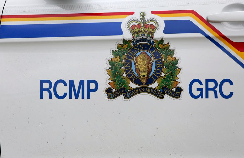 Four die in fivevehicle crash on Highway 16 west of Jasper, Alberta