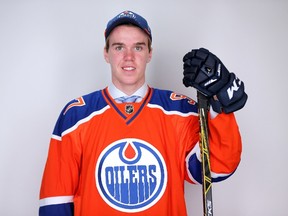 First overall pick Connor McDavid of the Edmonton Oilers poses for a portrait during the 2015 NHL Draft at BB&T Center on June 26, 2015 in Sunrise, Florida. (Mike Ehrmann/Getty Images/AFP)