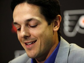 Former Philadelphia Flyers centre Daniel Briere speaks during a retirement news conference Aug. 18, 2015, in Voorhees, N.J. (AP Photo/Matt Rourke)