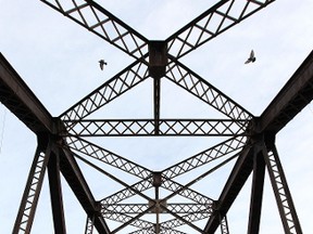 The Arlington Bridge is nearing the end of its lifespan. (Kevin King/Winnipeg Sun file photo)