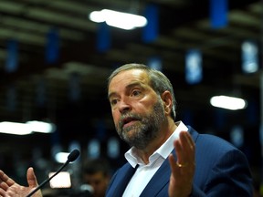 NDP leader Thomas Mulcair makes a campaign stop at an auto parts manufacturing plant in Niagara Falls, Ont., on Sept. 9, 2015. (THE CANADIAN PRESS/Sean Kilpatrick)