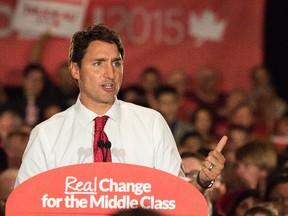 Liberal leader Justin Trudeau speaks to supporters at a rally in Hamilton, Ontario, September 13, 2015. Canadians go to the polls in a national election on October 19, 2015.  REUTERS/Aaron Lynett