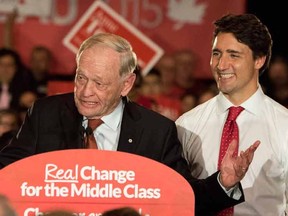 Liberal Leader Justin Trudeau (R), attends a rally with former Prime Minister Jean Chretien in Hamilton, Ontario, September 13, 2015. Canadians go to the polls in a national election on October 19, 2015.  REUTERS/Aaron Lynett