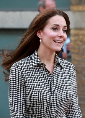 Duchess wears Ralph Lauren houndstooth dress for Anna Freud centre visit