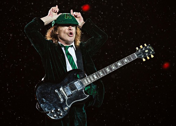 AC/DC reigns in the rain at Edmonton's Commonwealth Stadium | Edmonton Sun