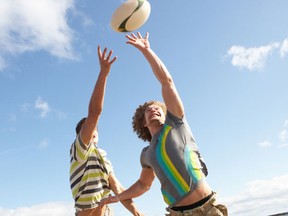 Do rugby fams have more fun when it comes to dating? (Fotolia)